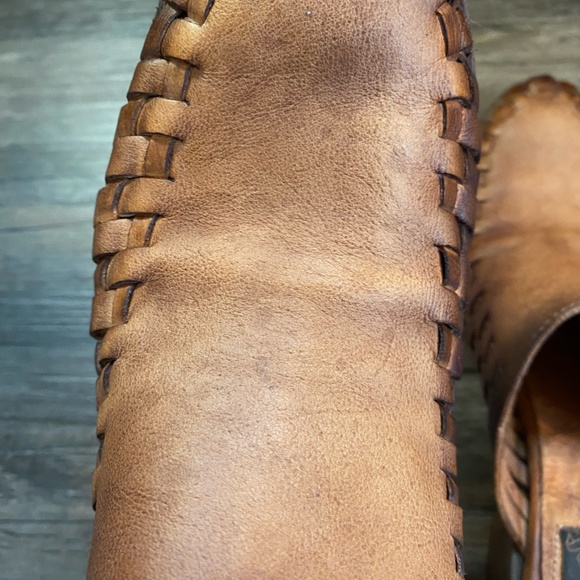 Free Bird Braided Leather Sophia Clogs - Picture 4 of 9